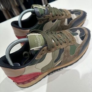 VALENTINO CAMOUFLAGE ROCKRUNNER SNEAKER